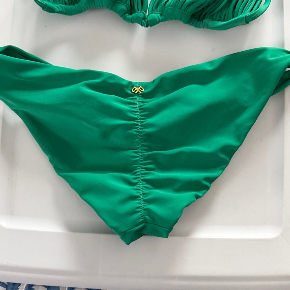 PQ Green Bikini Set S&L - Picture 4 of 7